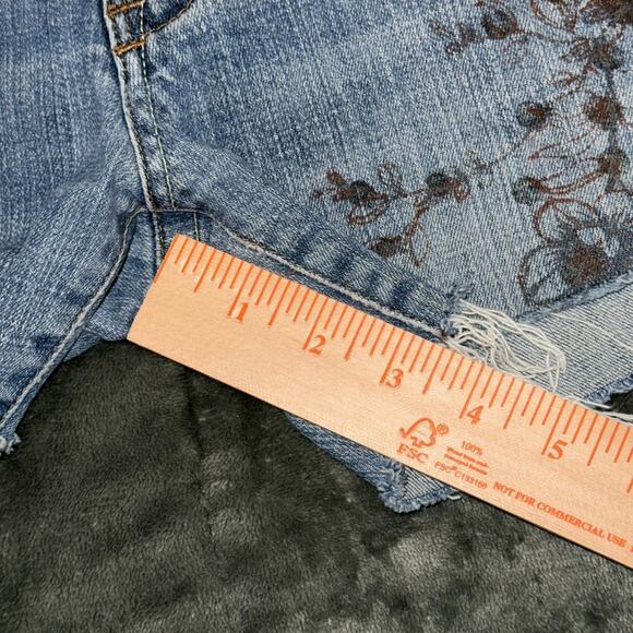 Vintage Candie's Cut-Off Shorts Womens 5 Blue Denim Embroidered Waist Y2K Boho - Picture 6 of 9